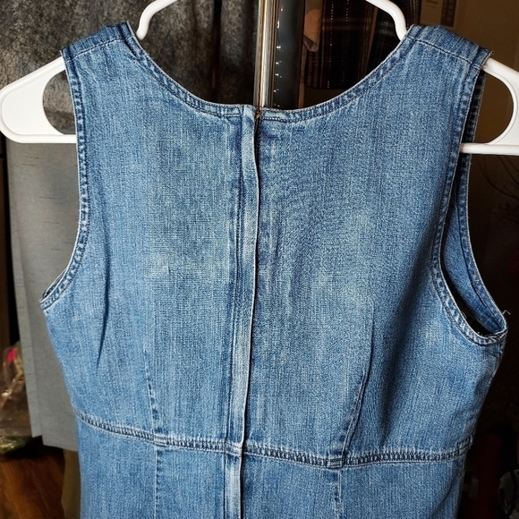 Vintage Guess women's denim sleeveless dress size 3 front pockets - Picture 10 of 16